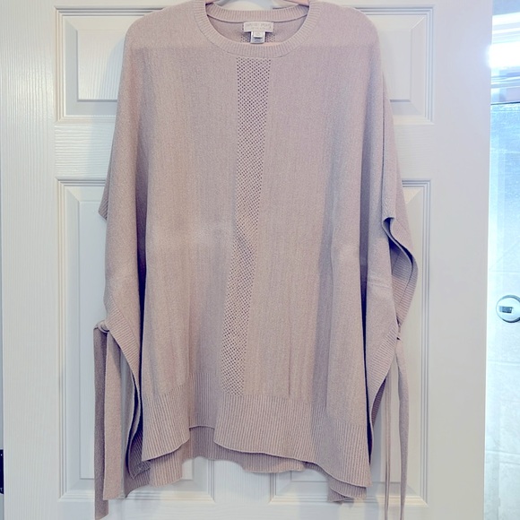 NWOT Barefoot Dreams CozyChic Ultra Lite Hi Lo Poncho - Picture 2 of 5